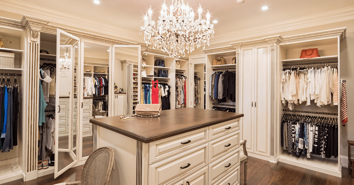 Stylish Closet Island Ideas to Elevate Your Wardrobe Space