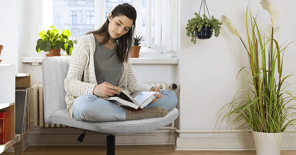 Cross-Legged Office Chairs Trend and Benefits Explained