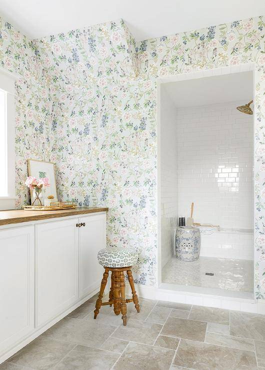 Dreamy Doorless Walk In Shower Ideas: Embrace the Latest Trend in Bathroom Luxury