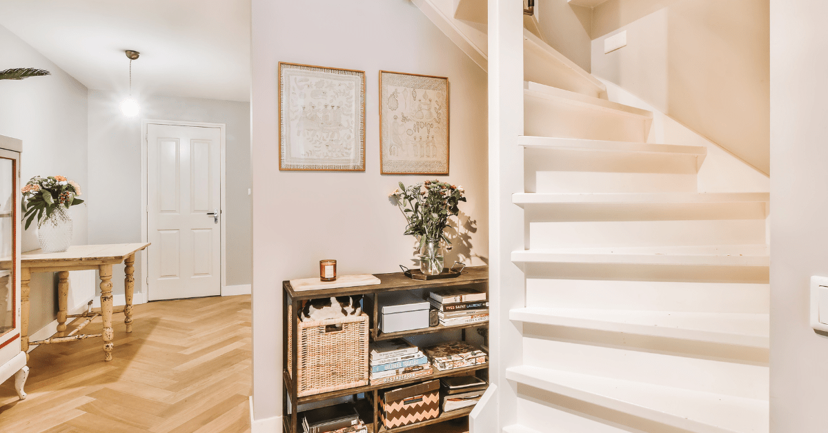 Stylish Staircase Landing Ideas to Elevate Your Home Décor